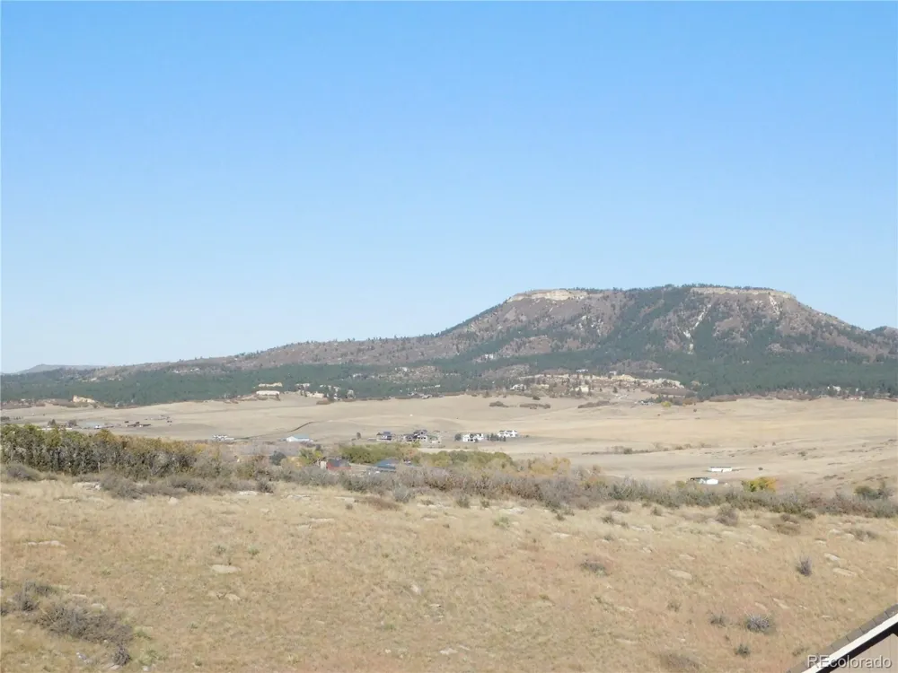 5498 Country Club Drive Larkspur, CO 80118