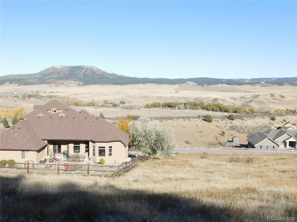 5498 Country Club Drive Larkspur, CO 80118