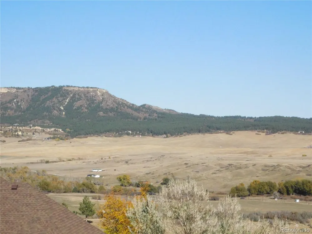 5498 Country Club Drive Larkspur, CO 80118