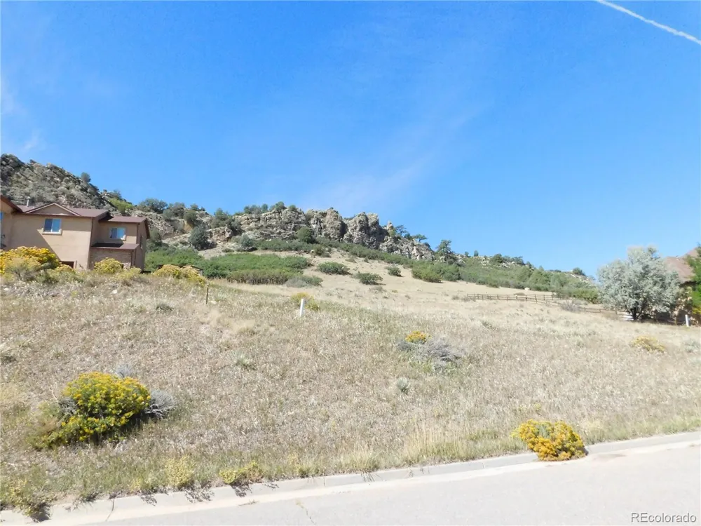 5498 Country Club Drive Larkspur, CO 80118