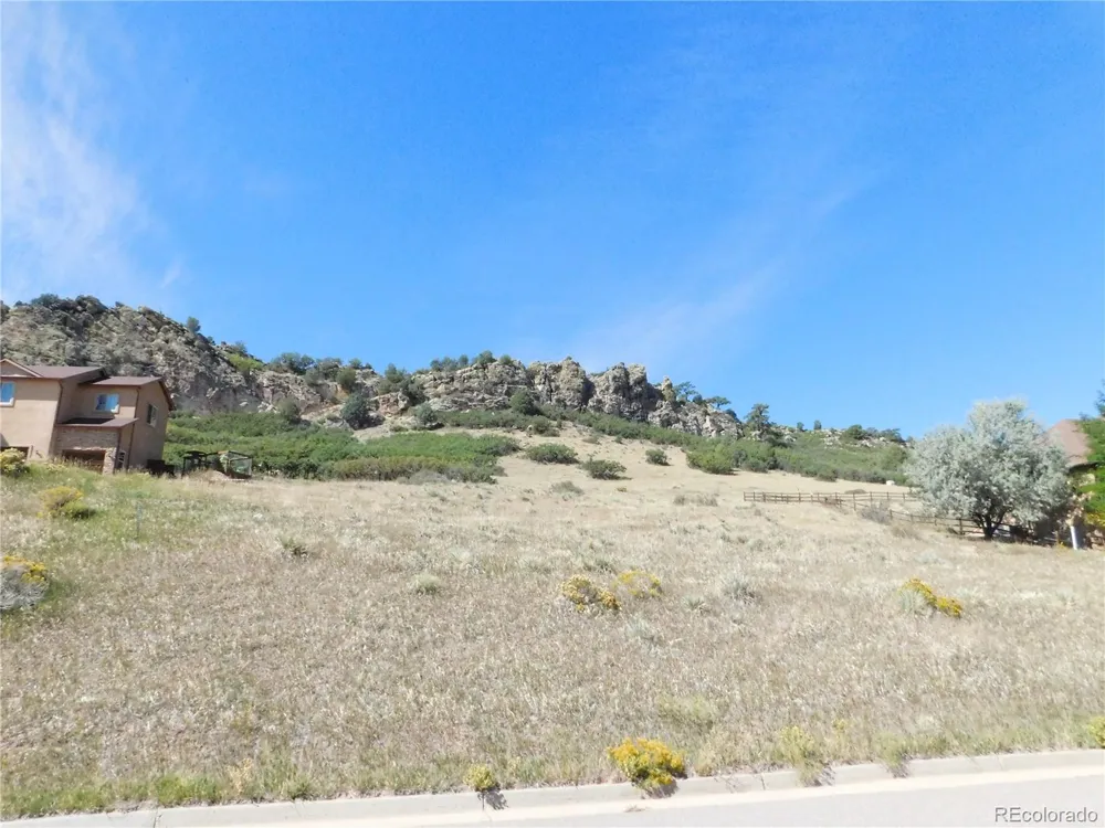 5498 Country Club Drive Larkspur, CO 80118