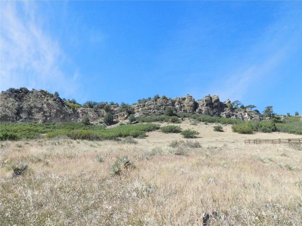 5498 Country Club Drive Larkspur, CO 80118