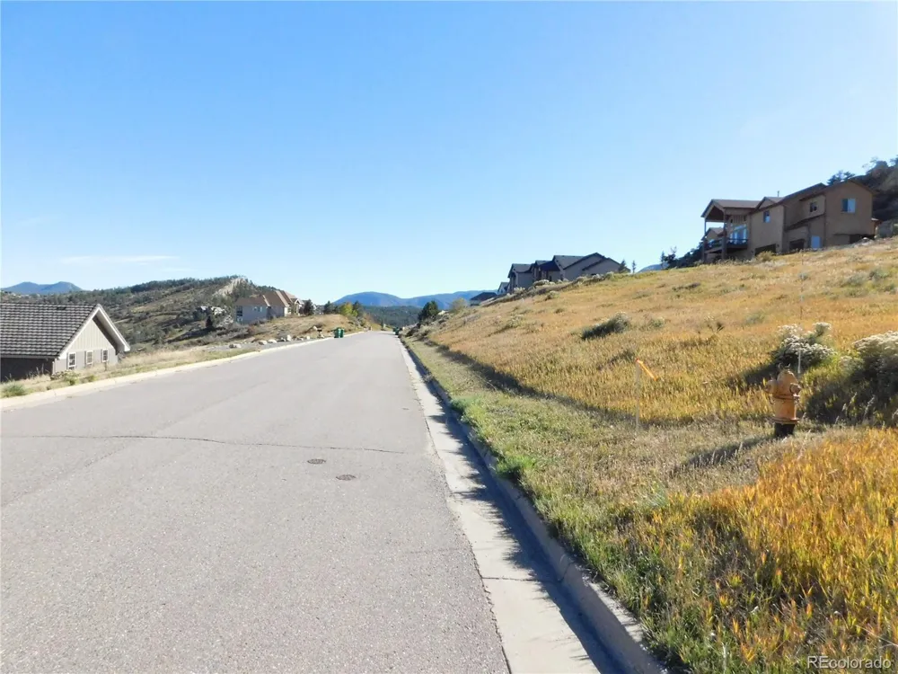 5498 Country Club Drive Larkspur, CO 80118