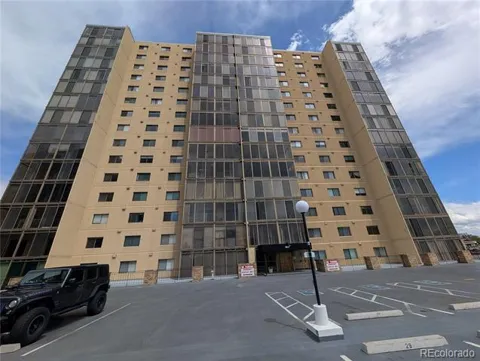 7877 E Mississippi Avenue #506