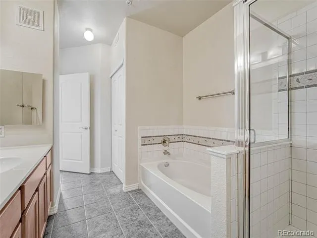 10176 Park Meadows Drive #2217 Lone Tree, CO 80124