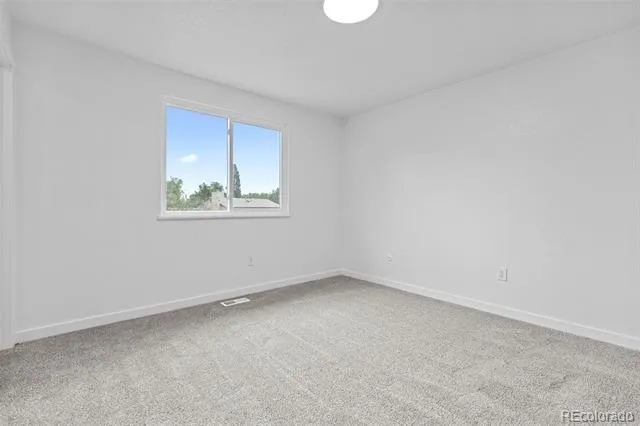 2882 S Mobile Street Aurora, CO 80013