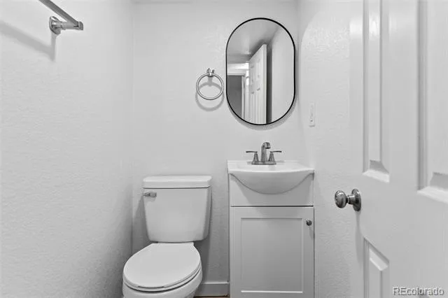 2882 S Mobile Street Aurora, CO 80013