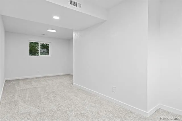 2882 S Mobile Street Aurora, CO 80013