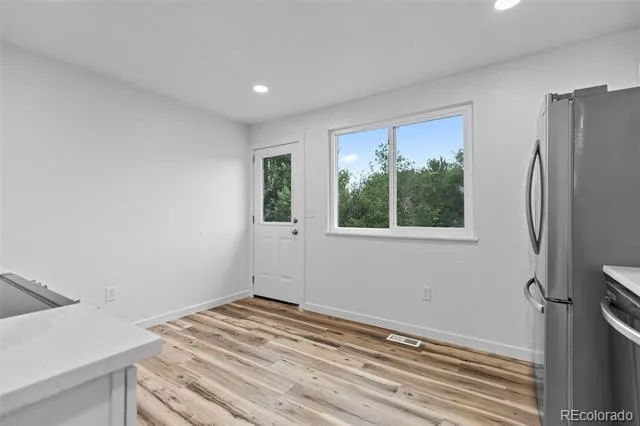 2882 S Mobile Street Aurora, CO 80013