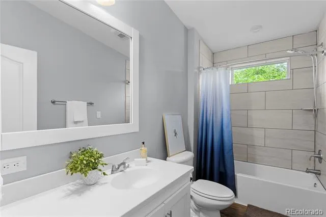 1797 Alton Street Aurora, CO 80010