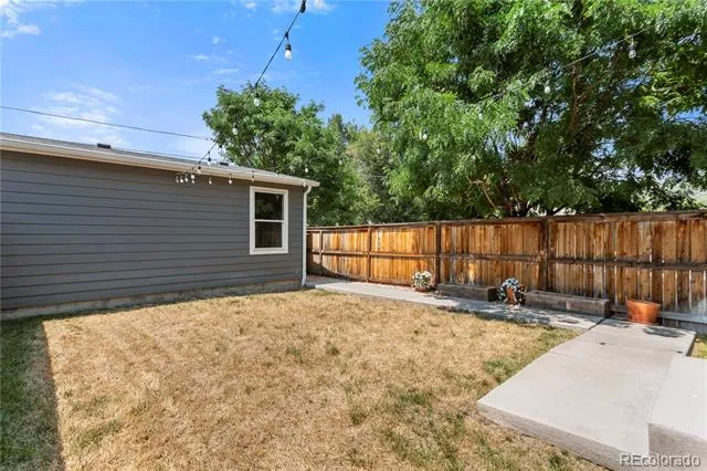1797 Alton Street Aurora, CO 80010