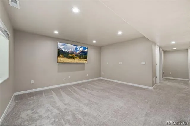 5562 Clarence Drive Windsor, CO 80550