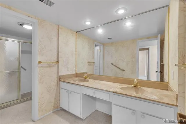 3511 S Hillcrest Drive #4 Denver, CO 80237