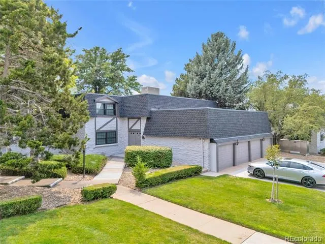 3511 S Hillcrest Drive #4 Denver, CO 80237