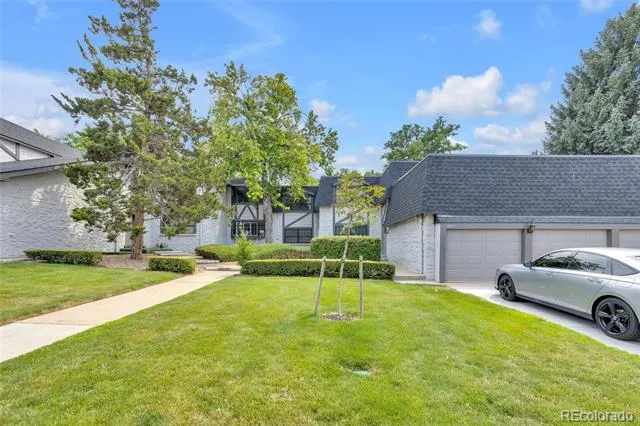 3511 S Hillcrest Drive #4 Denver, CO 80237