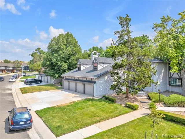 3511 S Hillcrest Drive #4 Denver, CO 80237
