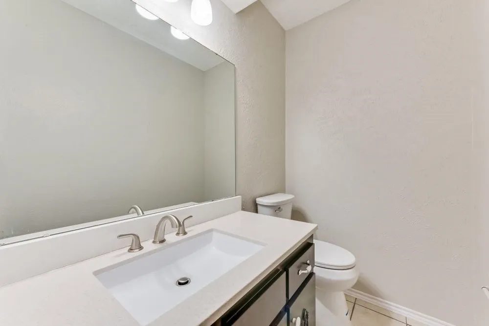 1728 sanford #J Arlington, TX 76012