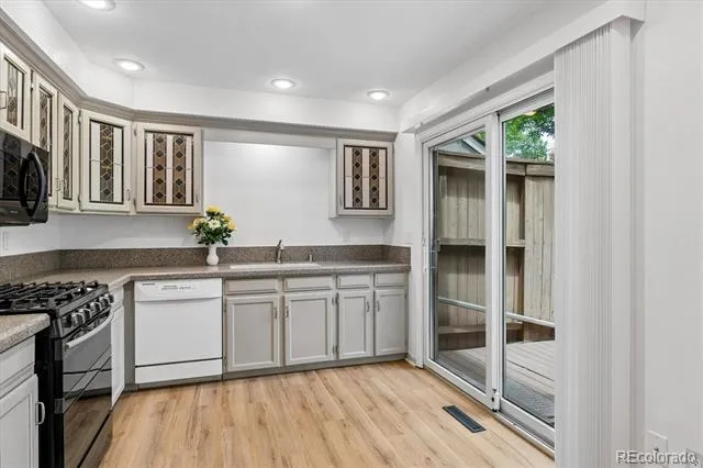 2763 W Long Drive #B Littleton, CO 80120