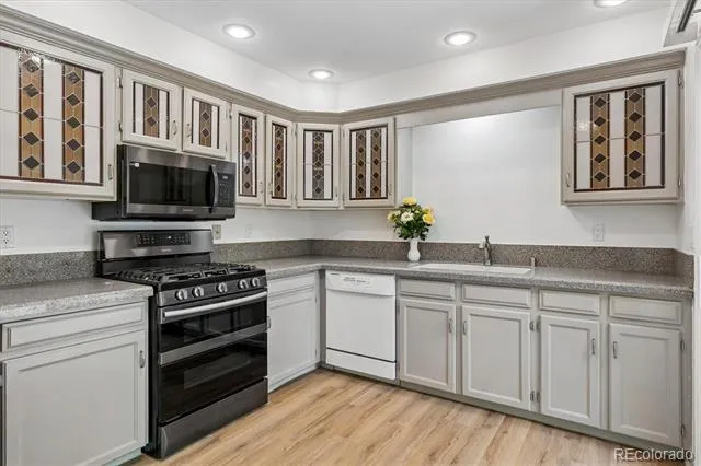 2763 W Long Drive #B Littleton, CO 80120