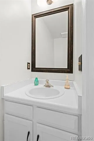 10480 W Dartmouth Avenue Lakewood, CO 80227