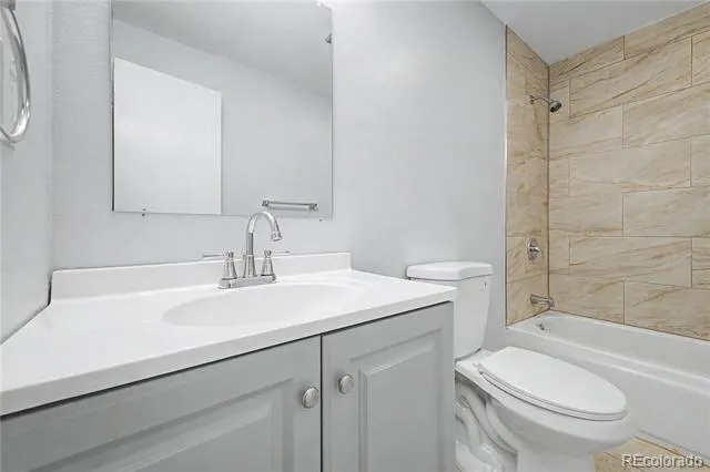 21 Newark Street #D Aurora, CO 80012