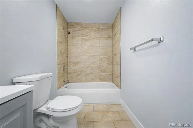 21 Newark Street #D Aurora, CO 80012