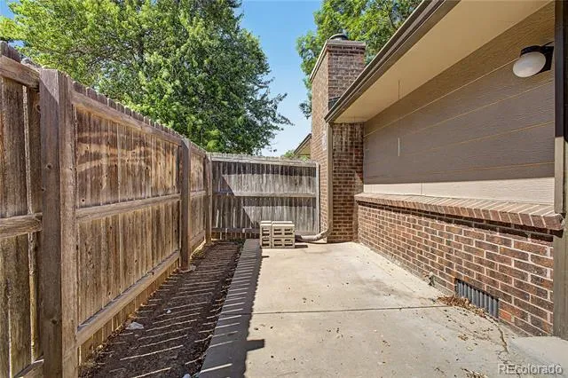 21 Newark Street #D Aurora, CO 80012