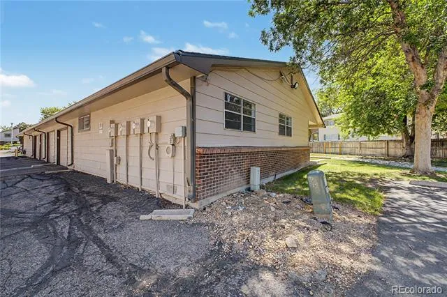 21 Newark Street #D Aurora, CO 80012