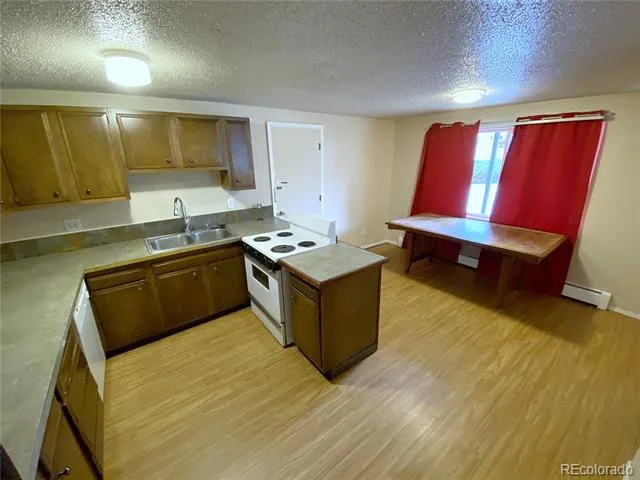 2913 Sage Street Colorado Springs, CO 80907
