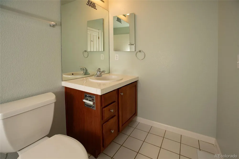 2994 Greensborough Drive Highlands Ranch, CO 80129