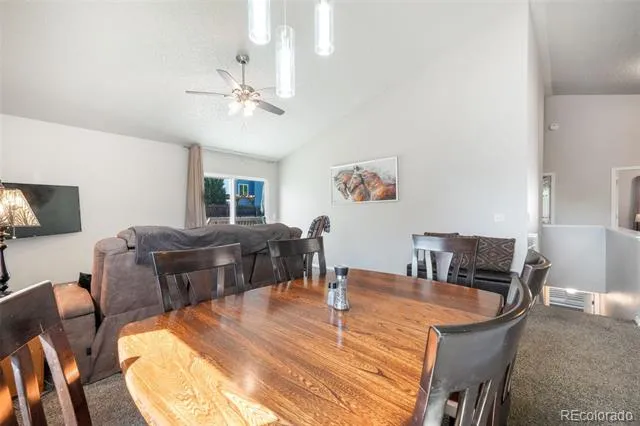 1643 S Canoe Creek Drive Colorado Springs, CO 80906