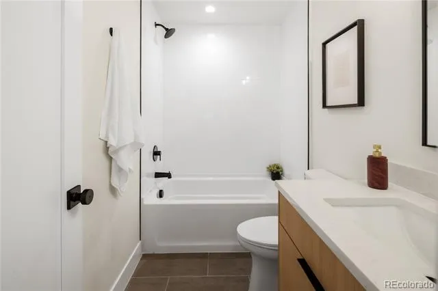 3825 W 38th Avenue #6 Denver, CO 80211