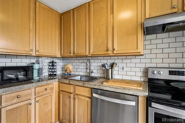 1200 Vine Street #3B Denver, CO 80206