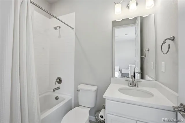 7240 S White Crow Way Aurora, CO 80016