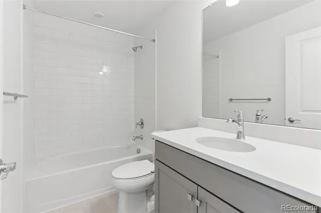 6184 Lisbon Street Aurora, CO 80019