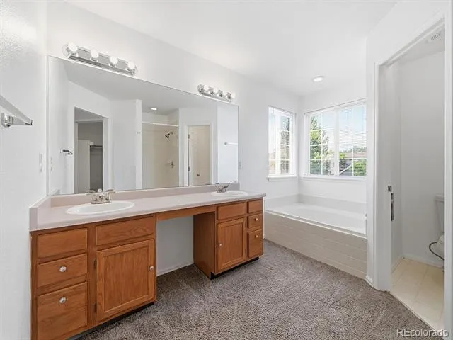 4064 S Himalaya Way Aurora, CO 80013