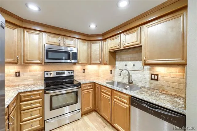 701 Harlan Street #E27 Lakewood, CO 80214