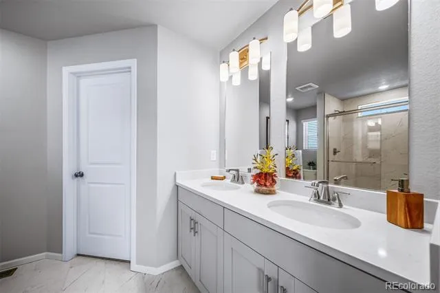 3910 Rome Street Aurora, CO 80019