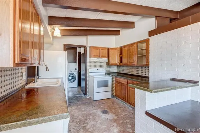 819 S 3rd Avenue Brighton, CO 80601