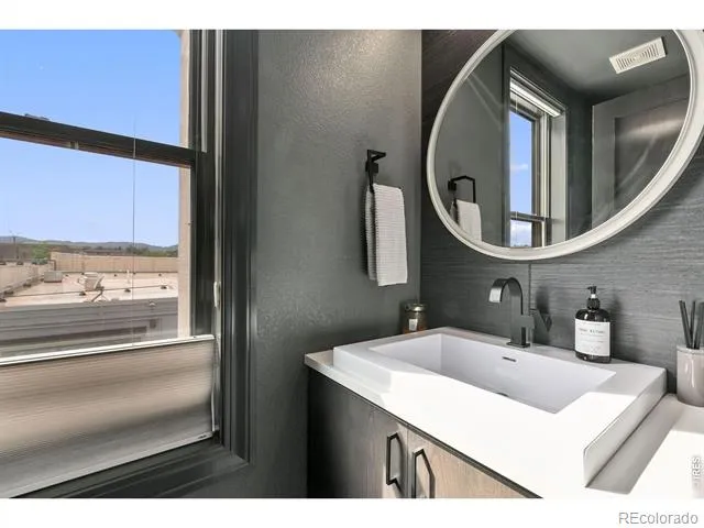 261 Pine Street #206 Fort Collins, CO 80524
