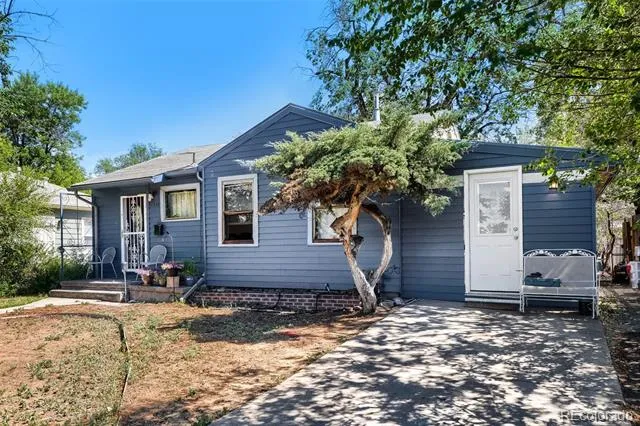 2840 W Irvington Place Denver, CO 80219