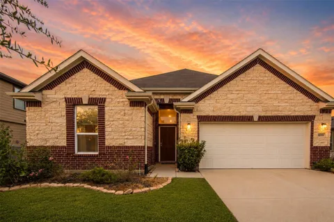 6111 Whitewing Road
