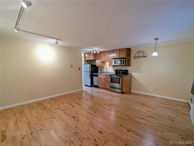 1135 Elizabeth Street #102 Denver, CO 80206