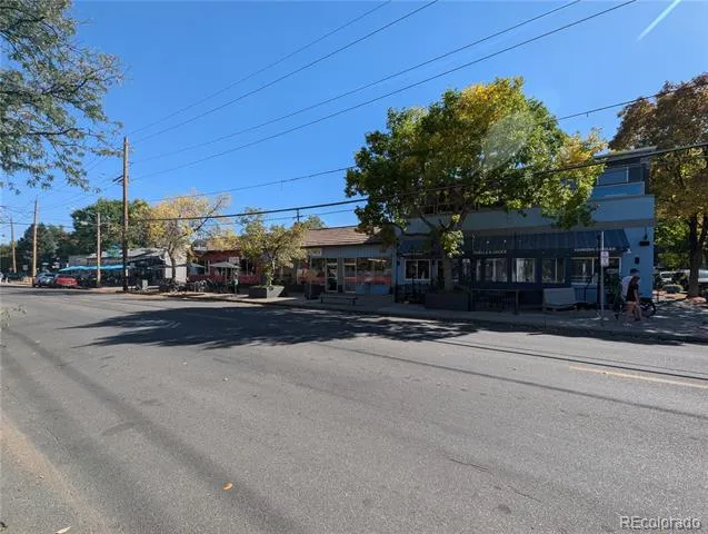 1135 Elizabeth Street #102 Denver, CO 80206
