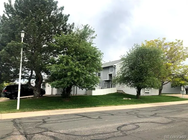 9463 Lou Thornton, CO 80260