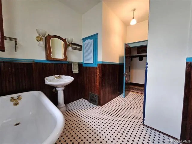 243 Park Avenue Salida, CO 81201