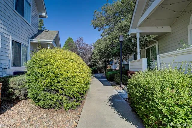 4013 S Carson Street #B Aurora, CO 80014