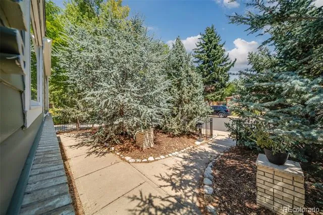 5629 S Greenwood Street Littleton, CO 80120