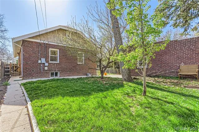 2265 Ivy Street Denver, CO 80207