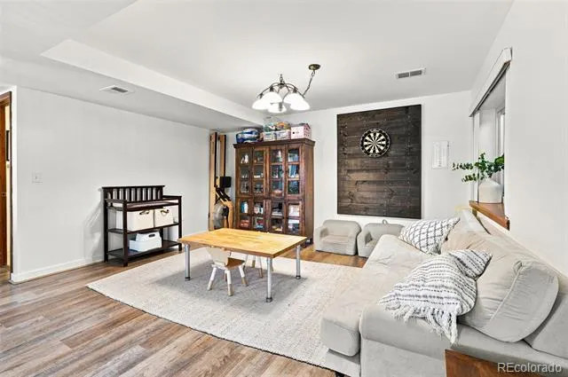 8009 S Niagara Way Englewood, CO 80112
